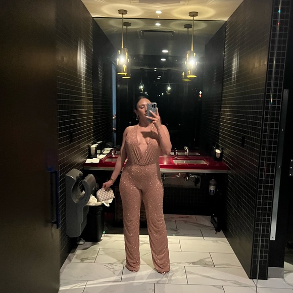 Meet your Posher, Debbie - Picture 3 of 4